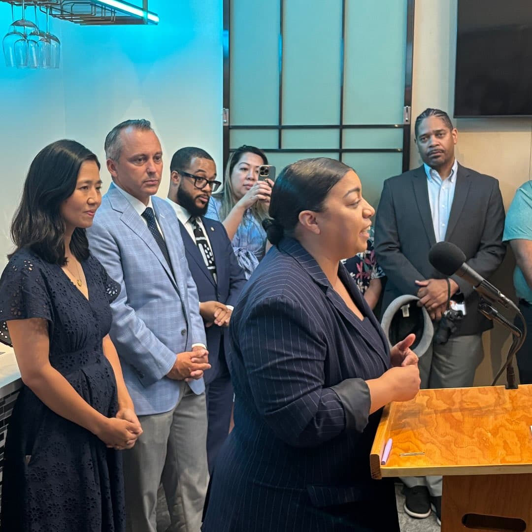 Senator Miranda addresses constituents at the podium